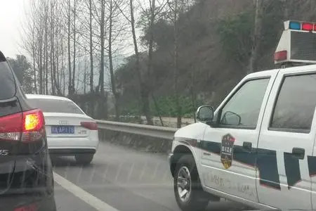 濮阳济南绕城高速|湖州到上饶|紧急道路救援 汽车维修电话